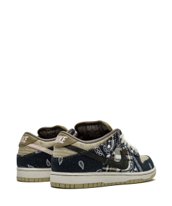 Travis Scott SB Dunk Low sneakers